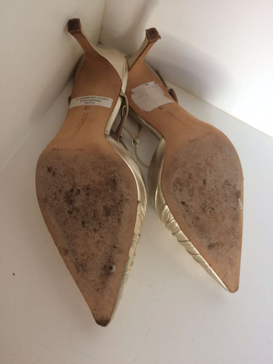 Sapato Manolo Blahnik dourado, sola 40 !
