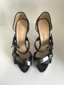 Sandália Louboutin deusa, sola 37,5
