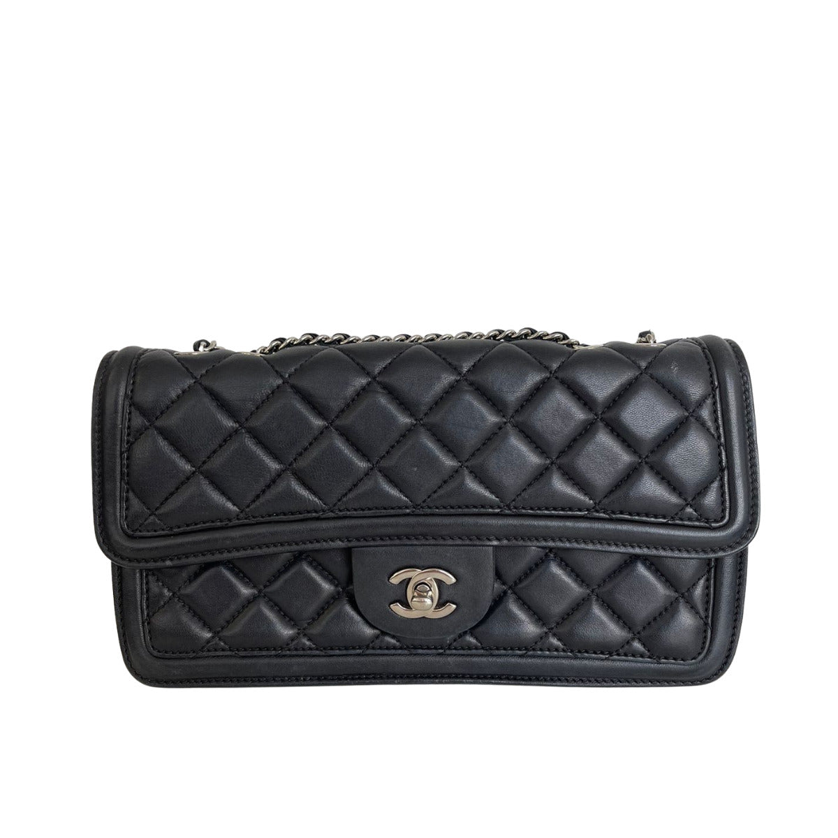 Bolsa Chanel Flap Preta c/ Off White