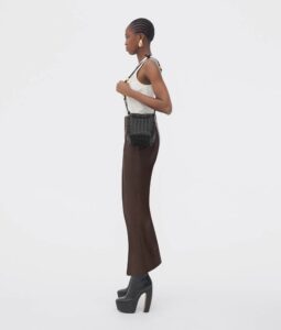 Bolsa Bottega Veneta Small Intrecciato Bucket Preta