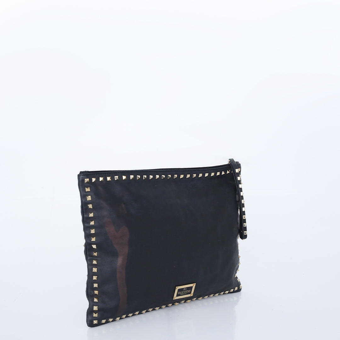 Clutch Valentino Preta c/ Studs Dourados Grande