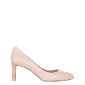 Sapato Salvatore Ferragamo Nude c/ Bico Redondo Tam.38 Br