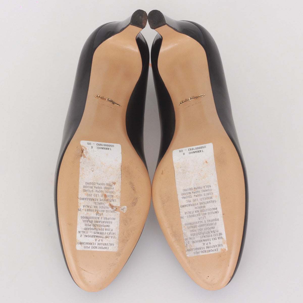 Sapato Ferragamo Preto c/ Bico Redondo Tam.38 Br