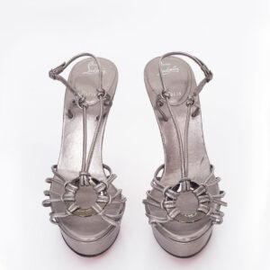 Sandália Christian Louboutin Disco Lilou 140 Prata Tam. 35 Br