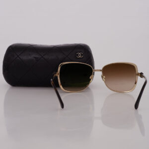 Óculos Chanel Marrom e Dourado