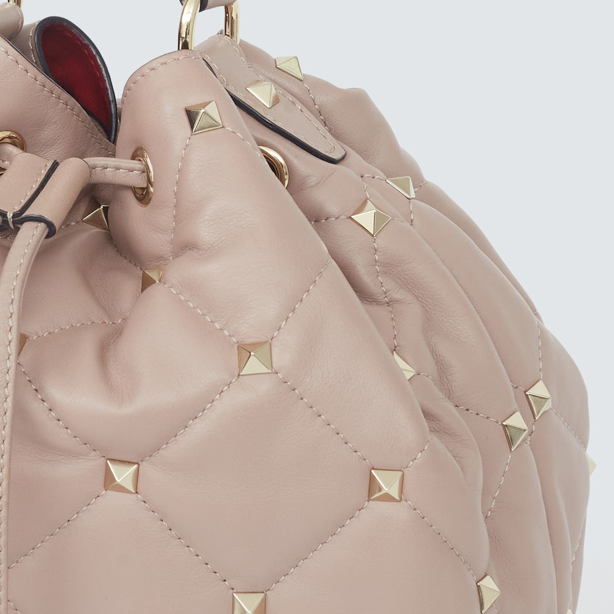 ⁠Bolsa Valentino Rockstud Bucket