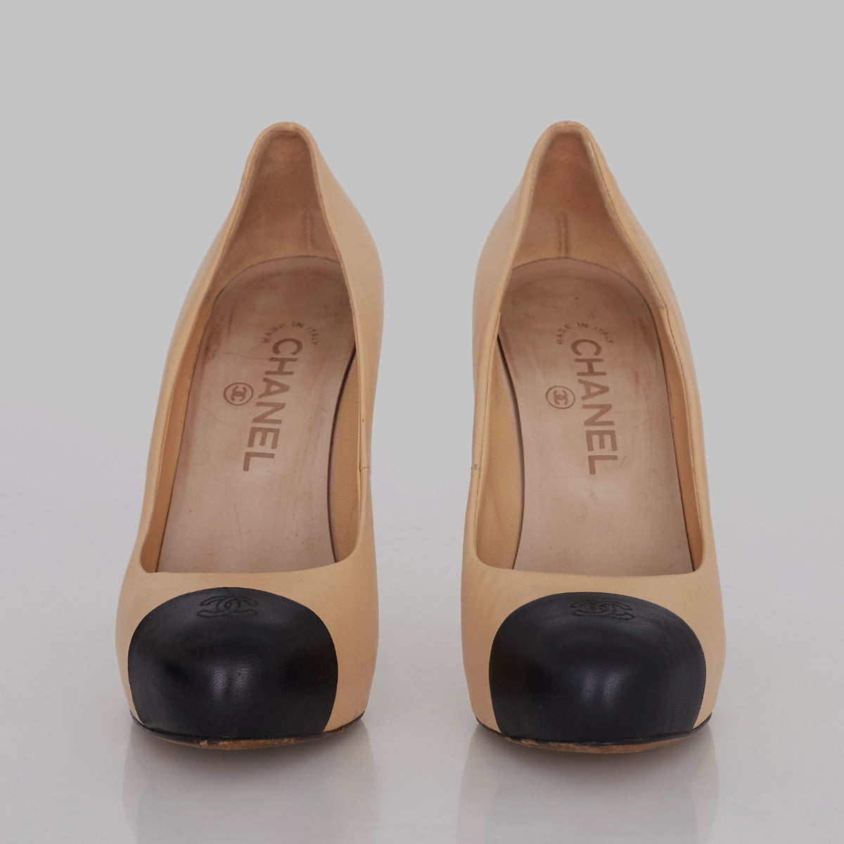 Scarpin Chanel Bicolor Tam. 35,5 Br
