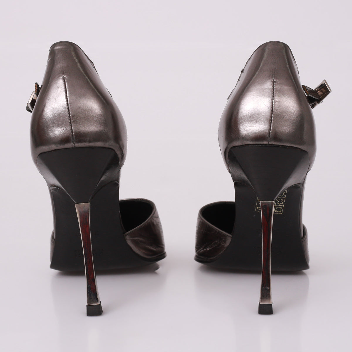 Scarpin Gucci Metalizado TAM. 34 BR