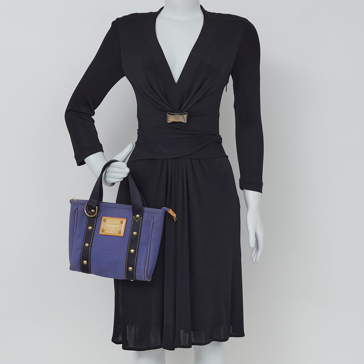 ⁠Bolsa Louis Vuitton Tecido Azul