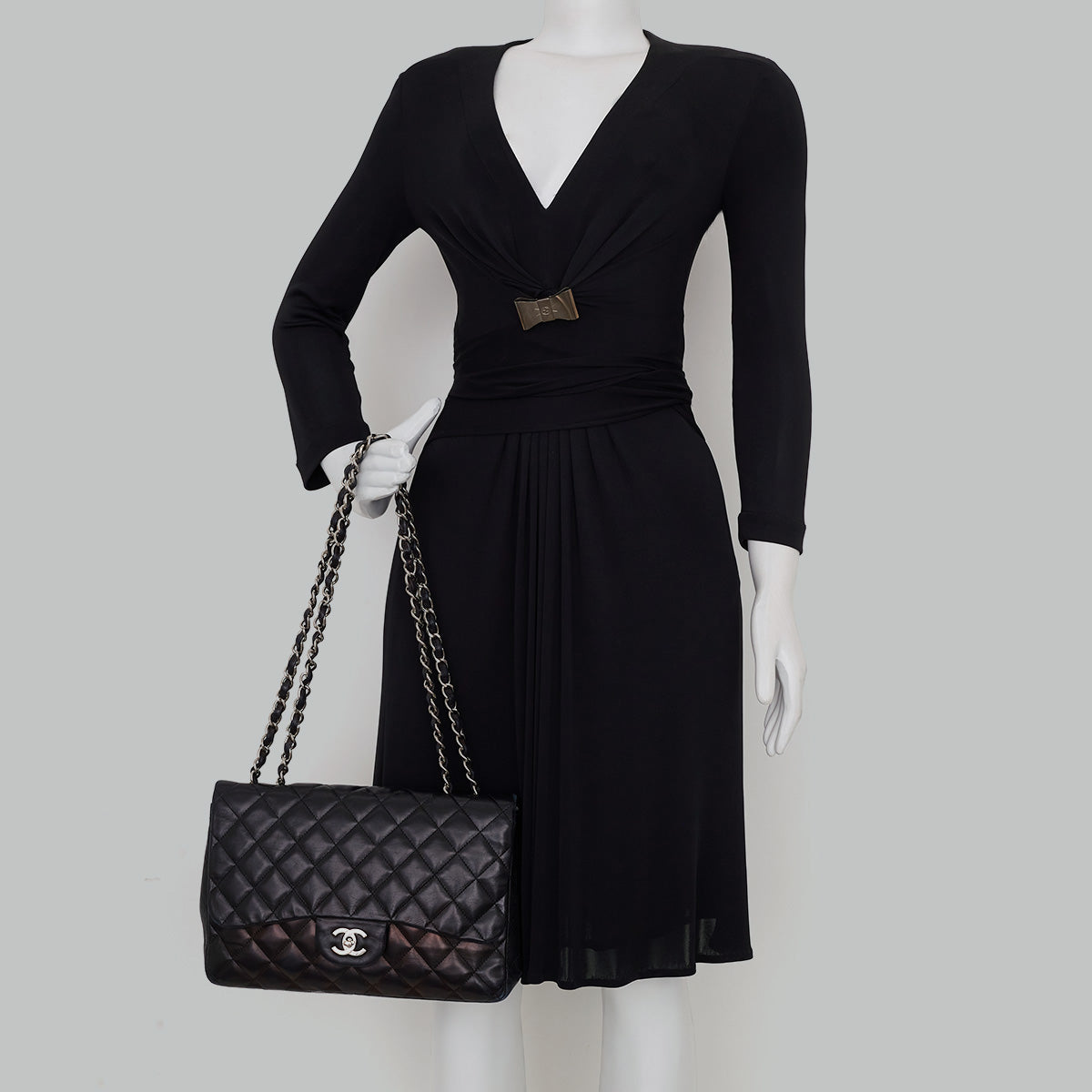 Bolsa Chanel Classic Flap Jumbo Preta