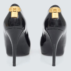 Peep Toe Louis Vuitton Preto tam. 37 br
