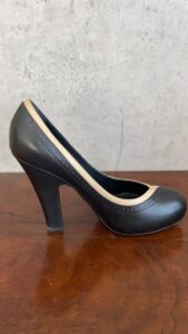 Sapato Bottega Veneta Creme e Preto Tam. 37,5