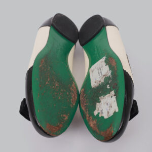 Sapatilha Ferragamo Off White TAM. 36 BR