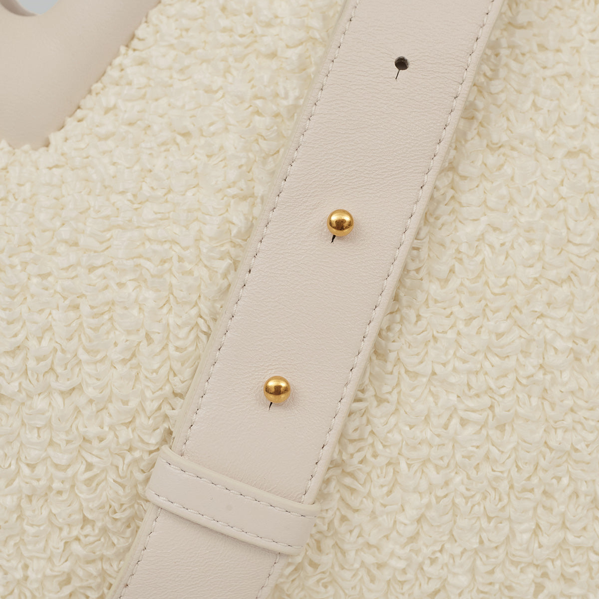 Bolsa Bottega Veneta Pouch Atoalhada com Alça