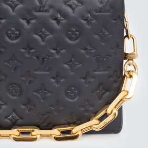 Bolsa Louis Vuitton Coussin MM Preto