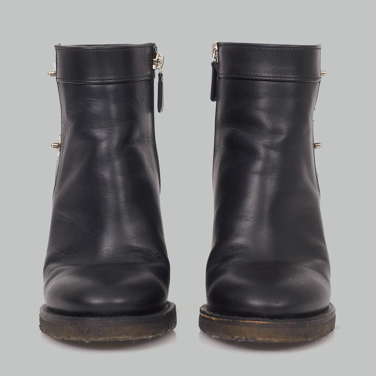 ⁠Bota Chanel Preta TAM. 35 BR