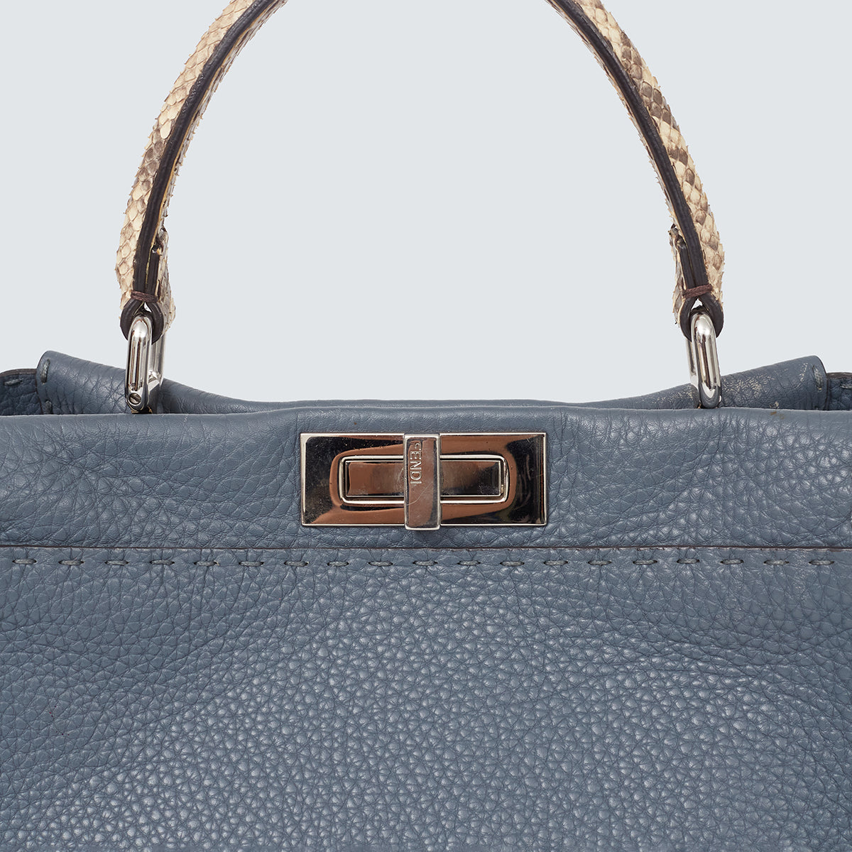 Bolsa Fendi Peekaboo Azul