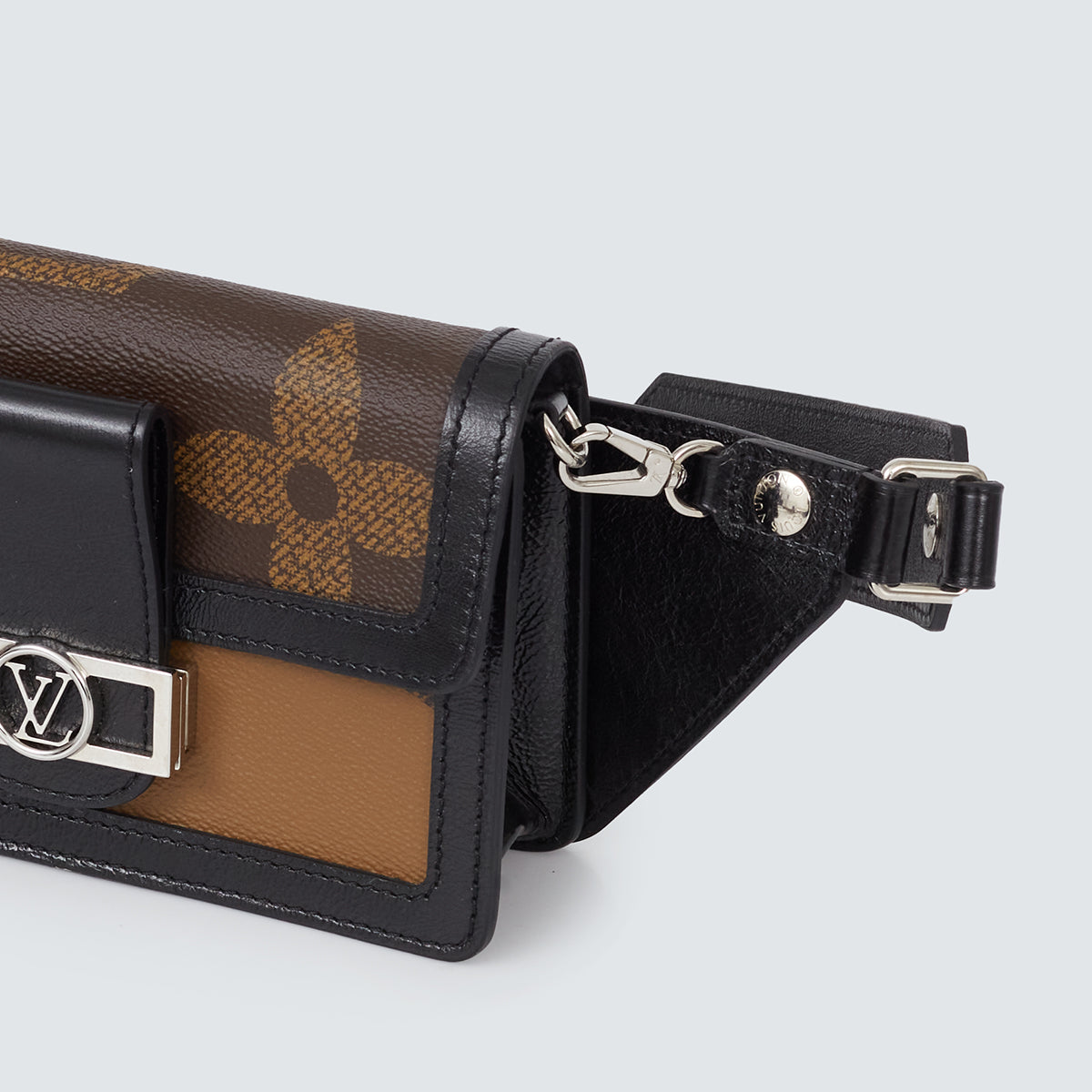 Pochette Louis Vuitton Dauphine monograma