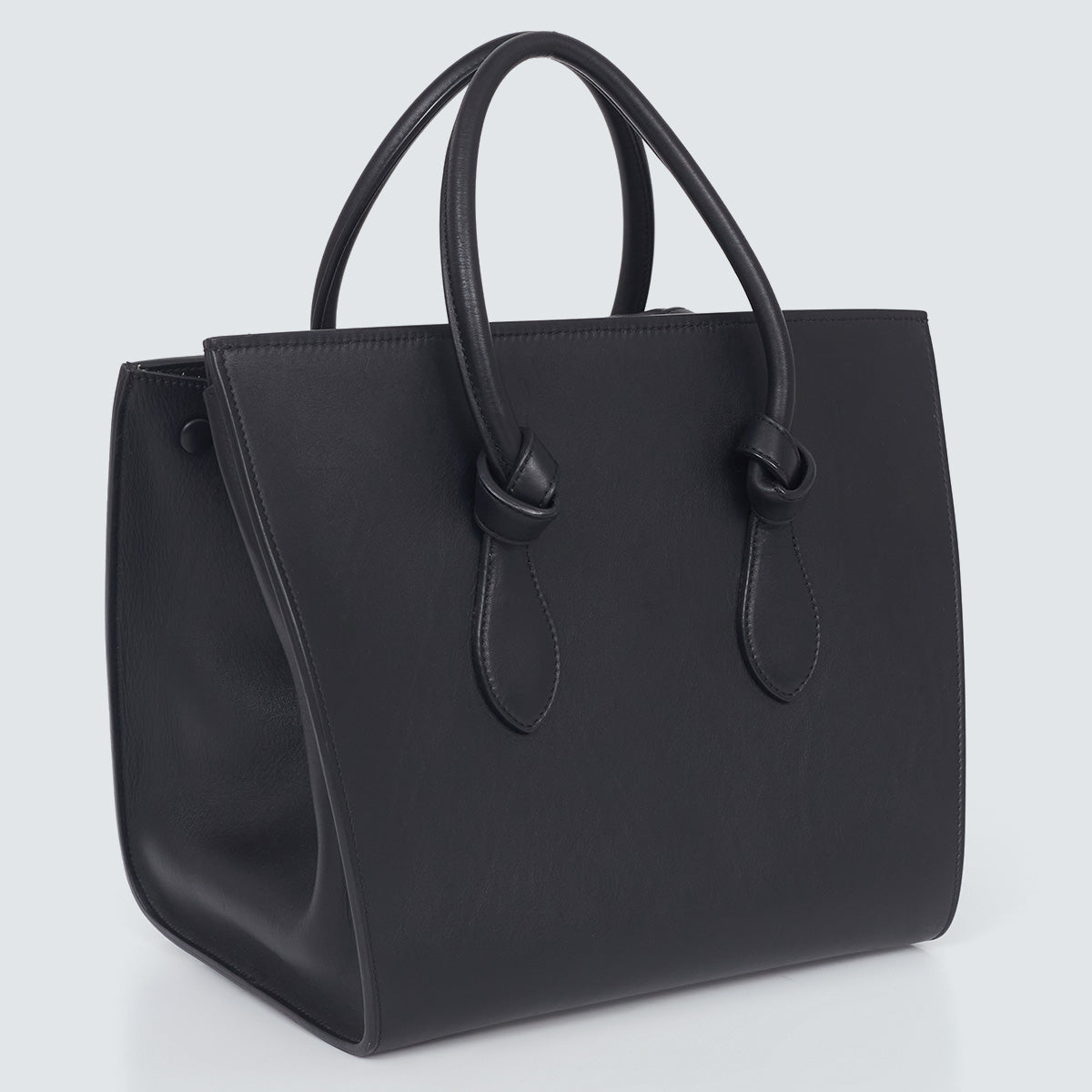 Bolsa Céline Tie Knot Preta