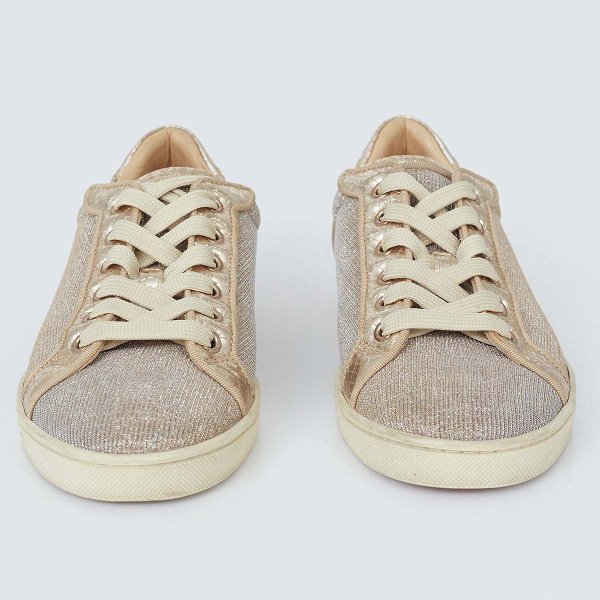 ⁠Tênis Christian Louboutin Dourado Tam. 38,5 Br