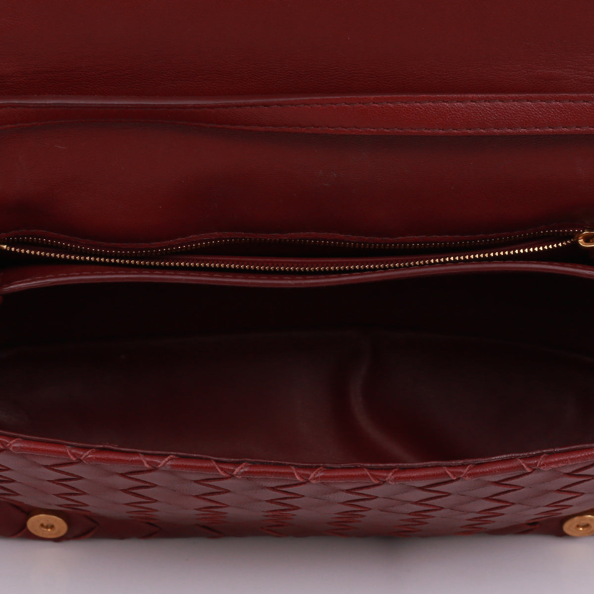 Bolsa Bottega Veneta Intrecciato Flap Vinho