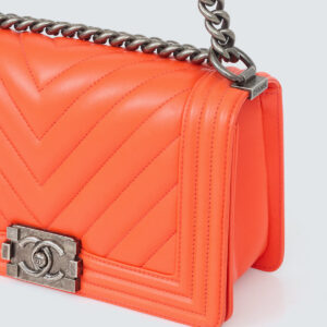 Bolsa Chanel Boy Coral