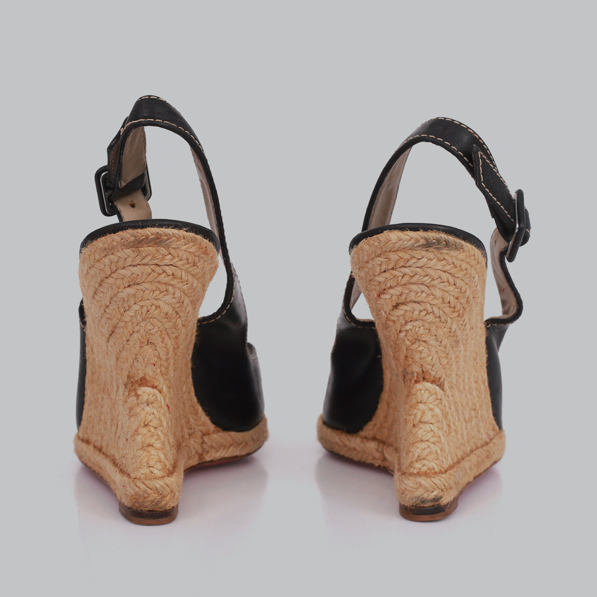 ⁠Anabela Louboutin Preta Couro TAM. 36 BR