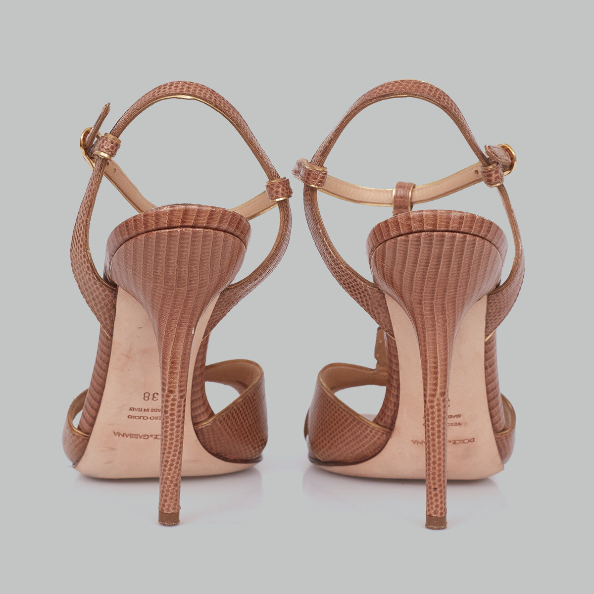 Sandália Dolce & Gabbana Caramelo com Pedrarias TAM. 36 BR
