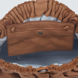 Clutch Bottega Veneta Leather Pouch Marrom