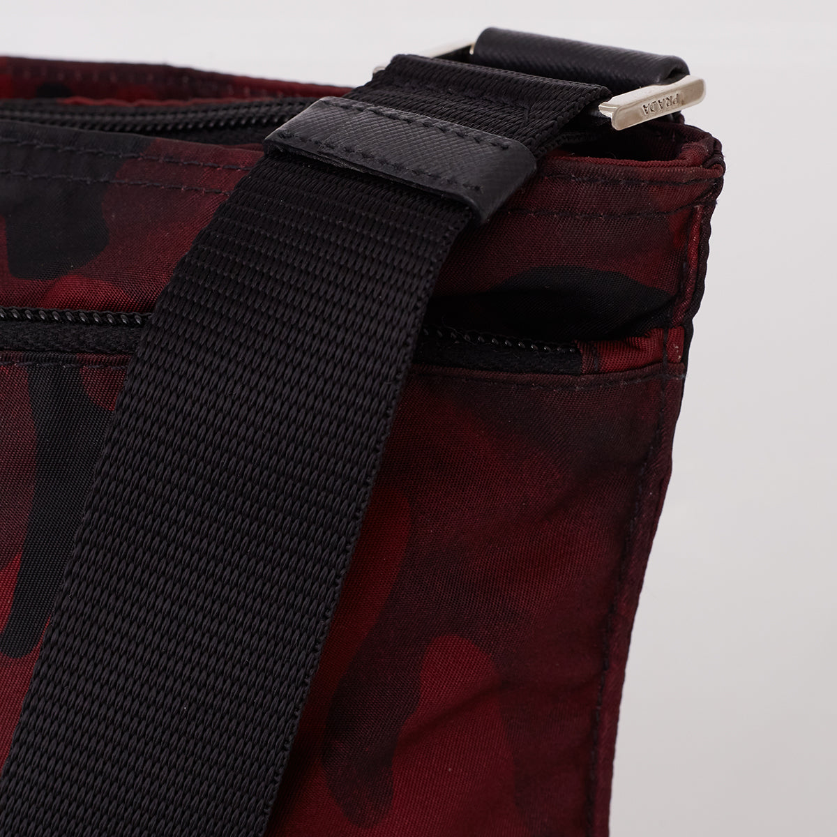 Bolsa Prada Vinho Estampada