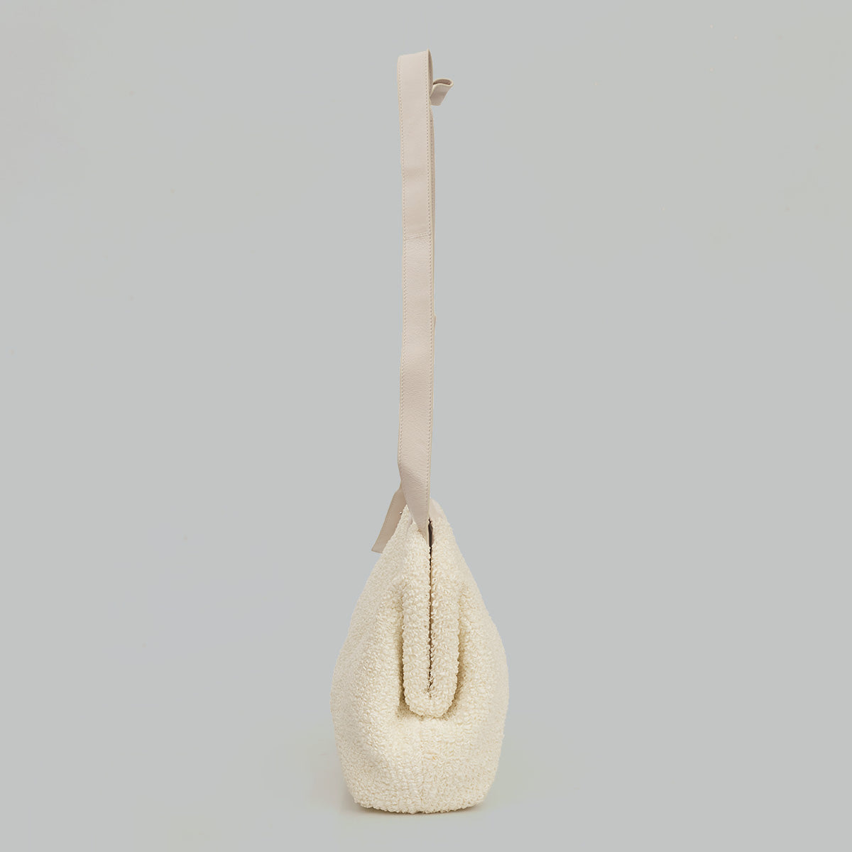 Bolsa Bottega Veneta Pouch Atoalhada com Alça