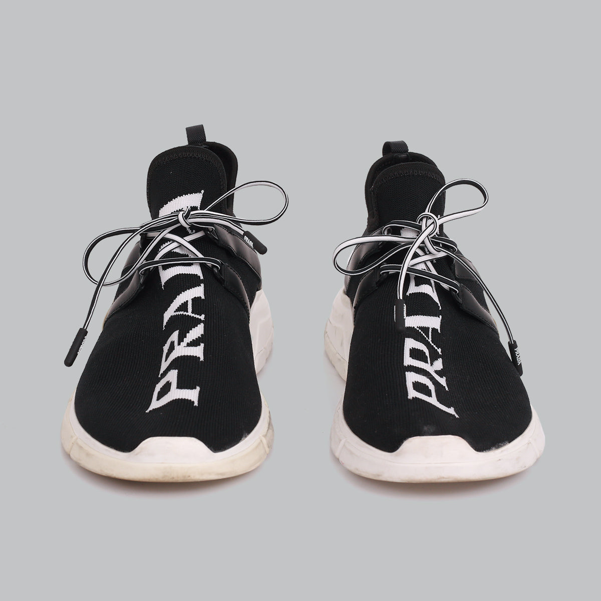 Tenis Prada Preto e Branco TAM. 38 BR