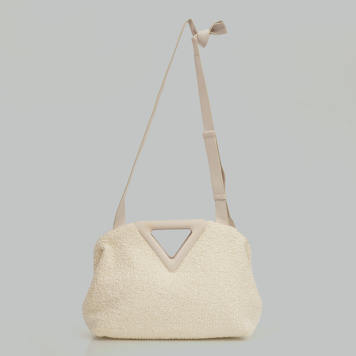 Bolsa Bottega Veneta Pouch Atoalhada com Alça