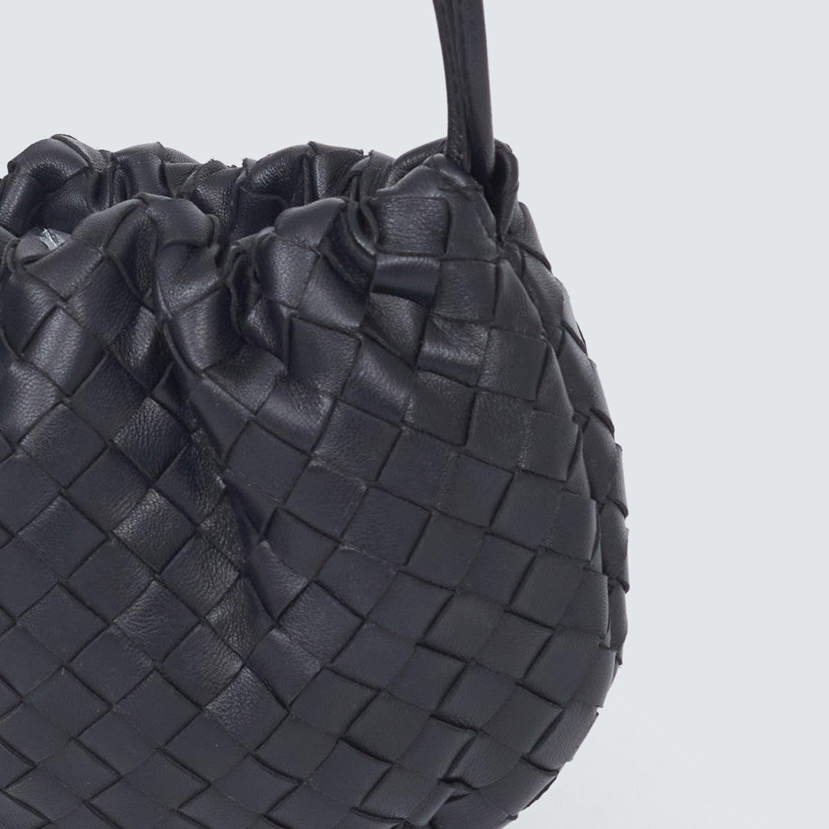 ⁠Bolsa Bottega Veneta Preta