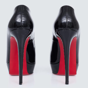 ⁠Scarpin Louboutin Preto Plataforma Tam. 36 Br
