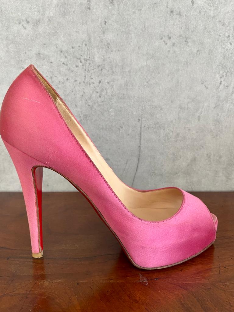 Sapato Louboutin Rosa Tam. 38
