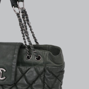 Bolsa Chanel Tote Matelassê Verde