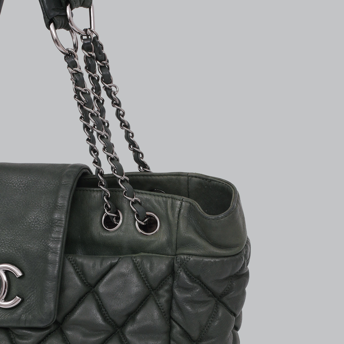 Bolsa Chanel Tote Matelassê Verde