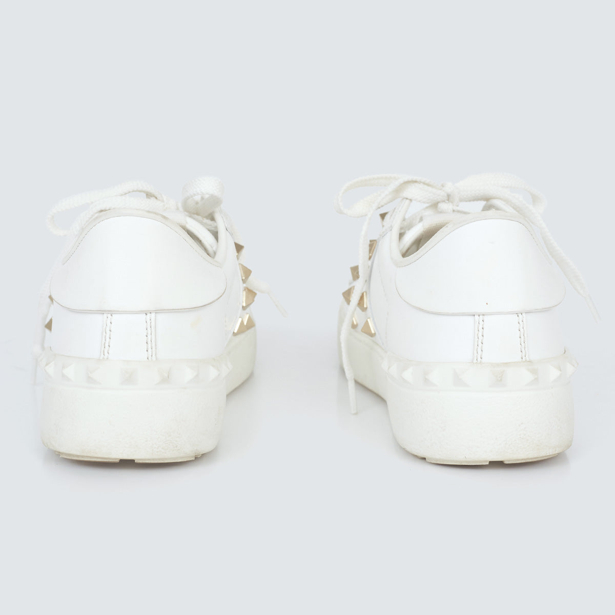⁠Tênis Valentino Branco Studs Tam. 34 Br