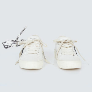 Tenis Off White Vulcanized Branco Tam. 33 Br