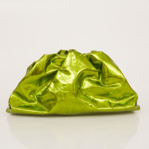 Clutch Bottega Veneta The Pouch Verde Metalizada