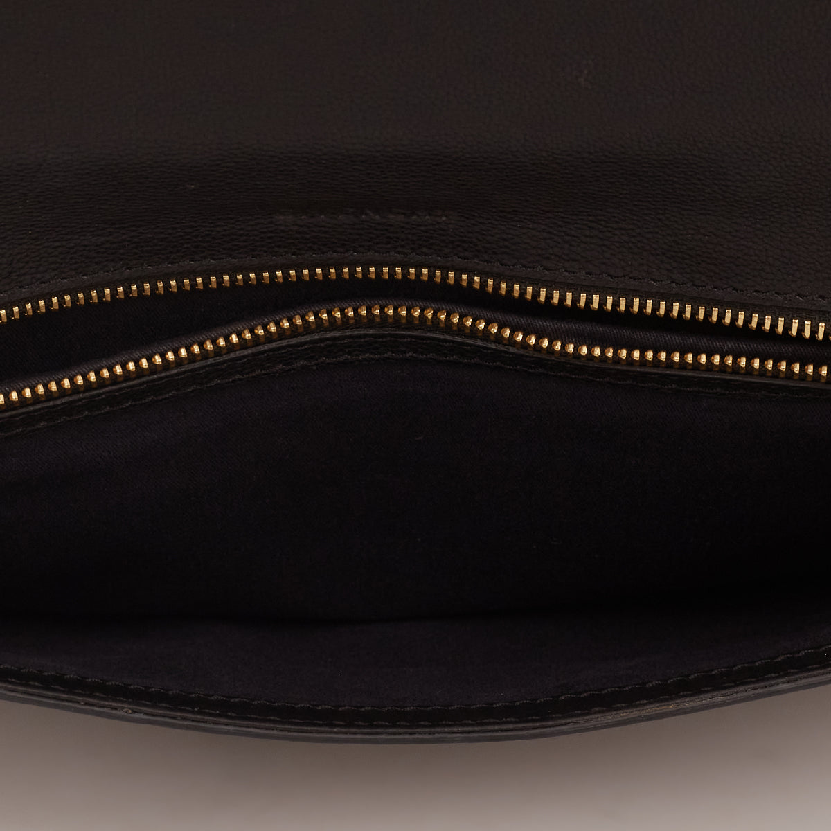 Clutch Givenchy Preta