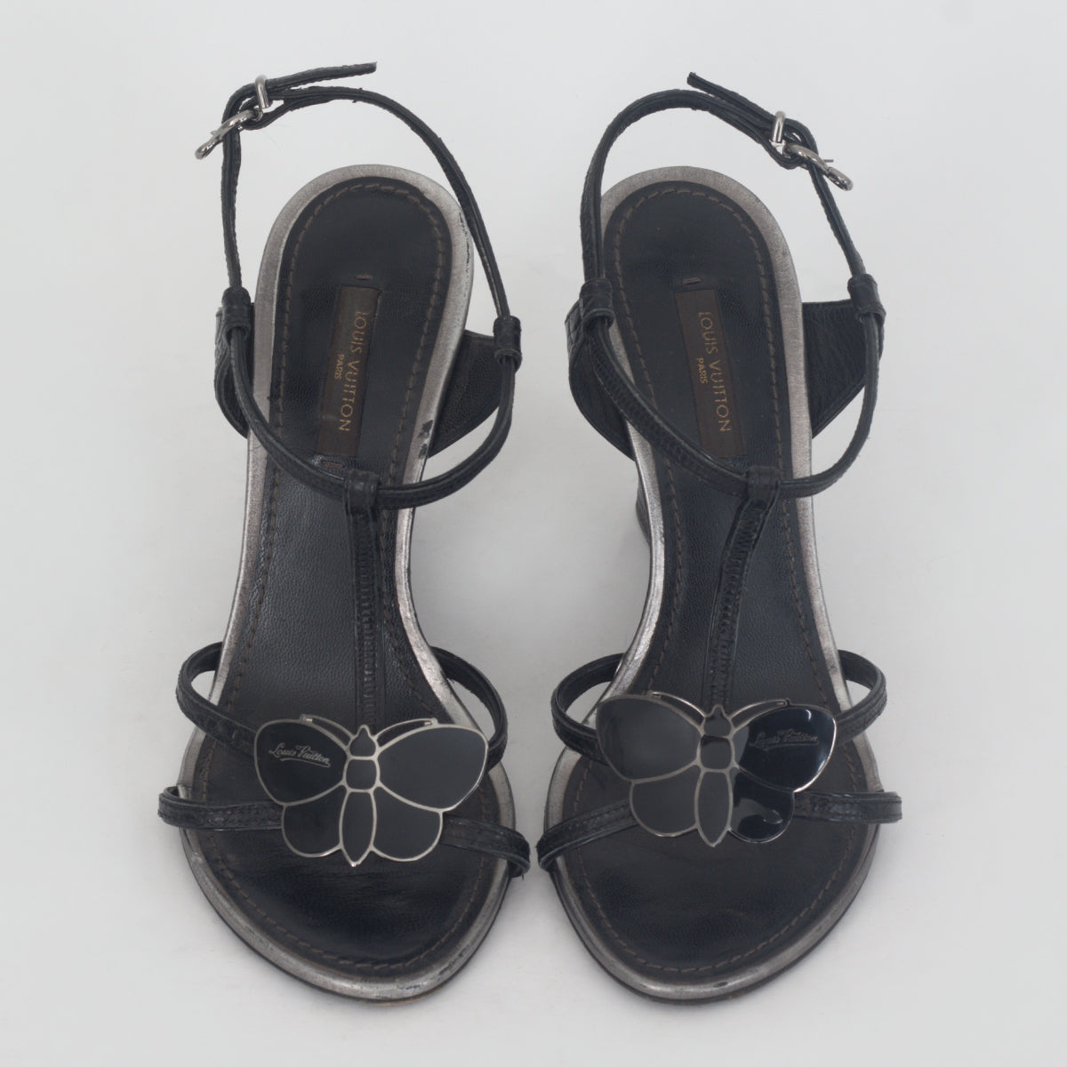 Sandália Louis Vuitton Butterfly Preto com Prata Tam. 36,5