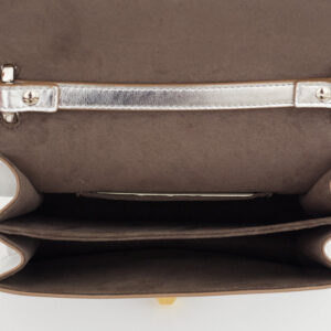Bolsa Fendi Kan Prateada Pequena