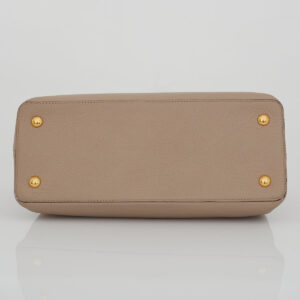Bolsa Louis Vuitton Capucines Nude MM