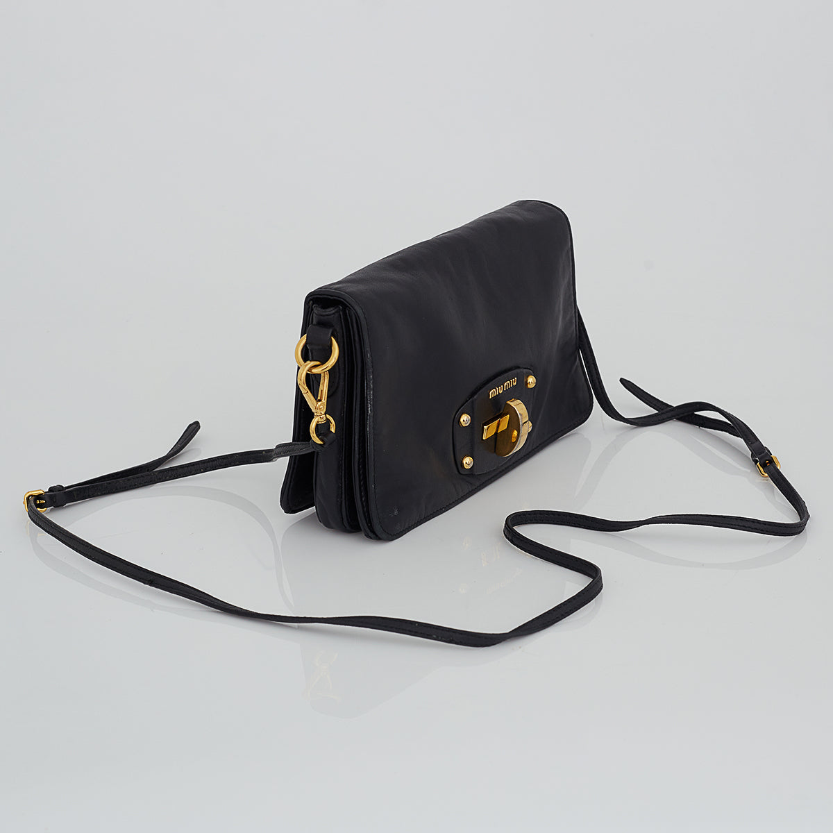 Bolsa Miu Miu Couro Preto Pequena