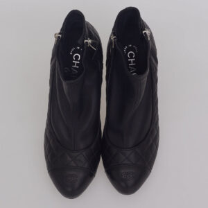 Bota Chanel Matelassê Preta Tam. 38,5