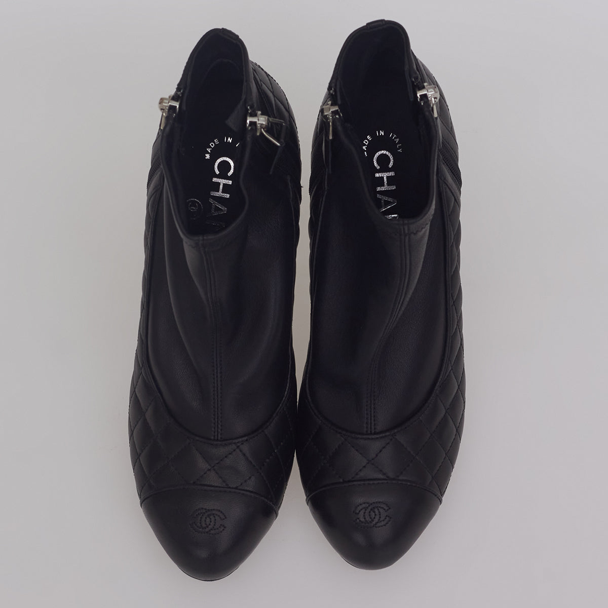 Bota Chanel Matelassê Preta Tam. 38,5