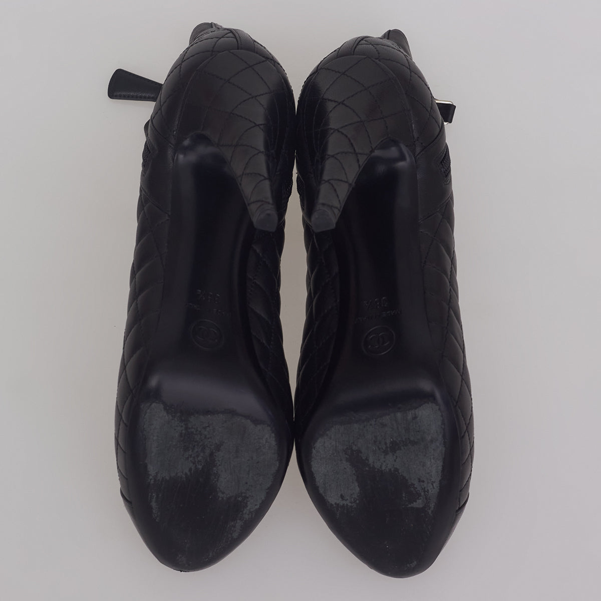 Bota Chanel Matelassê Preta Tam. 38,5
