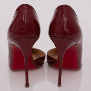 Scarpin Christian Louboutin Verniz Vinho Tam.39,5